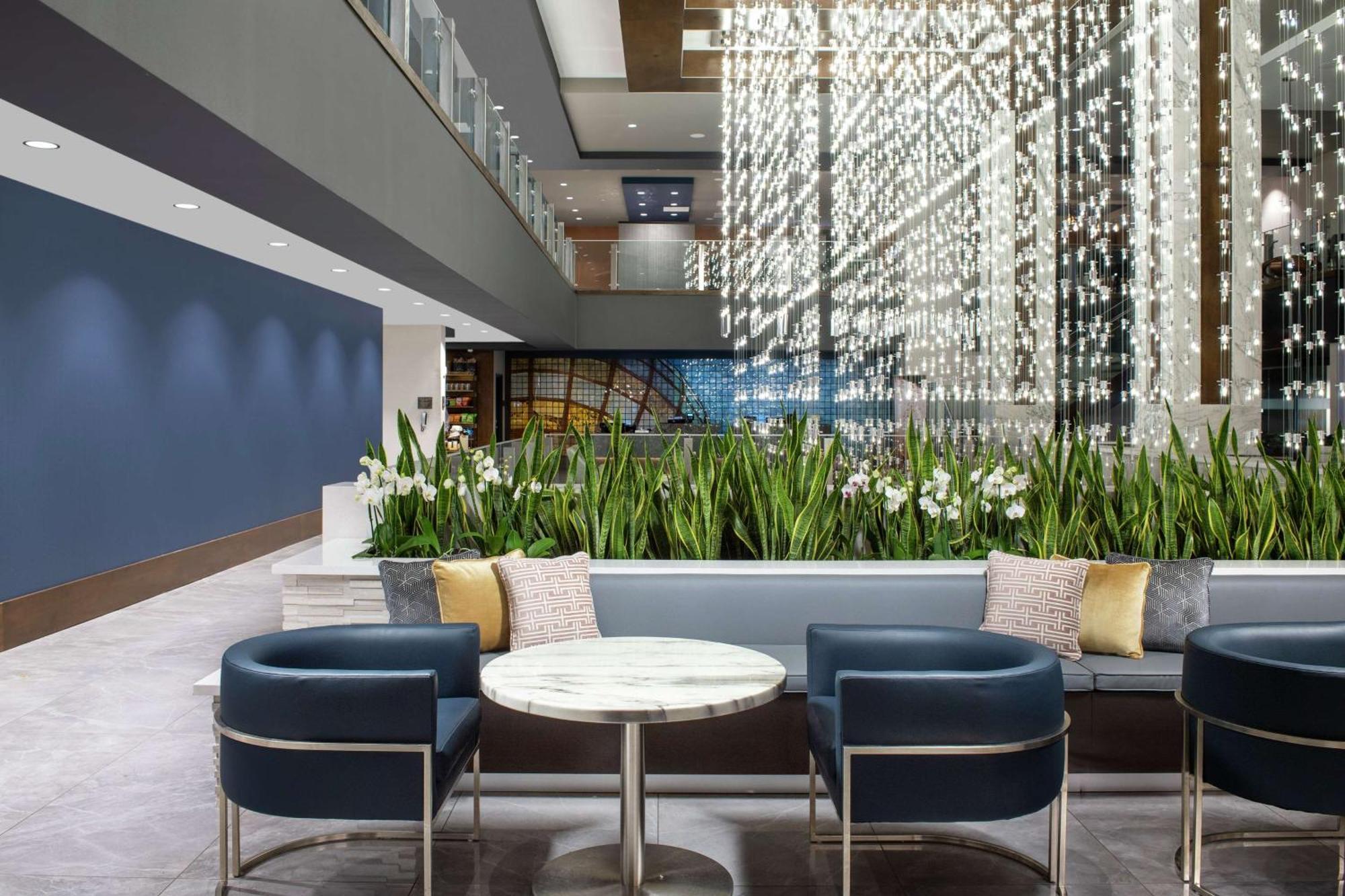 Embassy Suites By Hilton Knoxville Downtown Exterior foto
